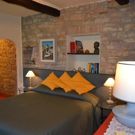 Altes Steinhaus Mit Garten By Interhome Corciano