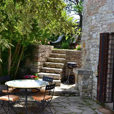 Altes Steinhaus Mit Garten By Interhome *