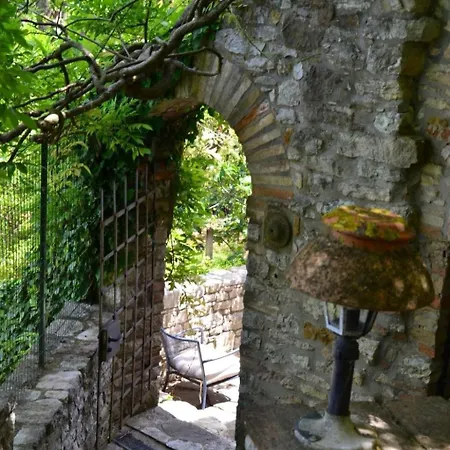 Vakantiehuis Altes Steinhaus Mit Garten By Interhome