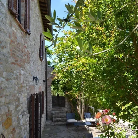 Altes Steinhaus Mit Garten By Interhome Vakantiehuis Corciano