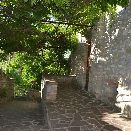 Altes Steinhaus Mit Garten By Interhome Vakantiehuis Corciano