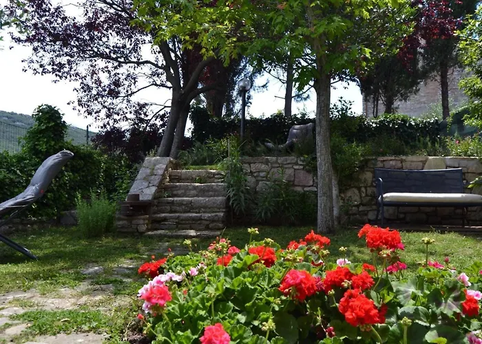 Casa de Férias Altes Steinhaus Mit Garten By Interhome Corciano