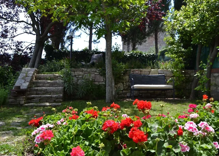 Altes Steinhaus Mit Garten By Interhome *