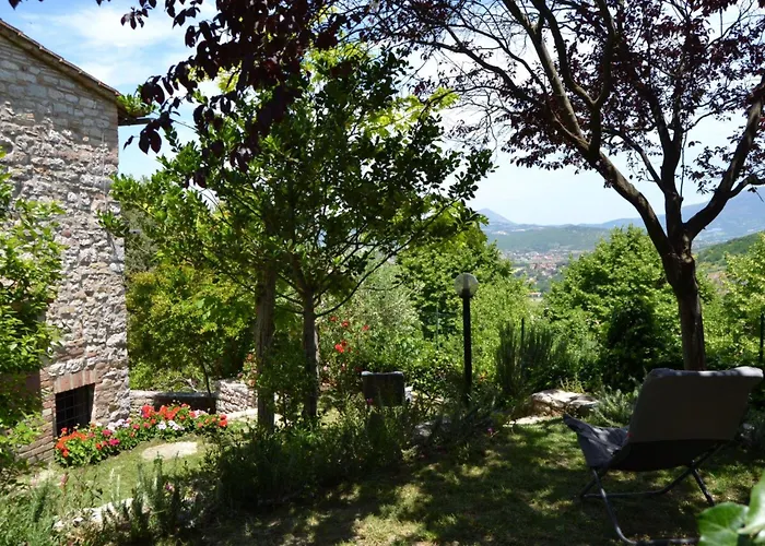 Casa de Férias Altes Steinhaus Mit Garten By Interhome Corciano